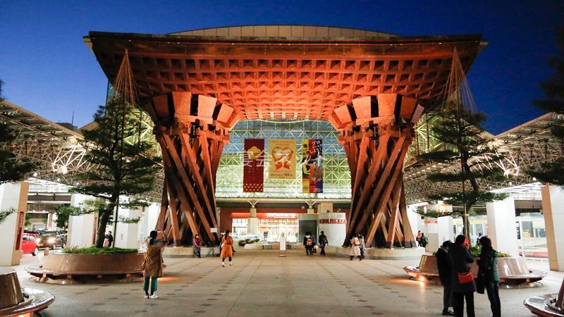 金沢繁華街でのコンパニオン宴会 金沢駅周辺 片町 スーパーコンパニオン宴会旅行なら宴会ネット