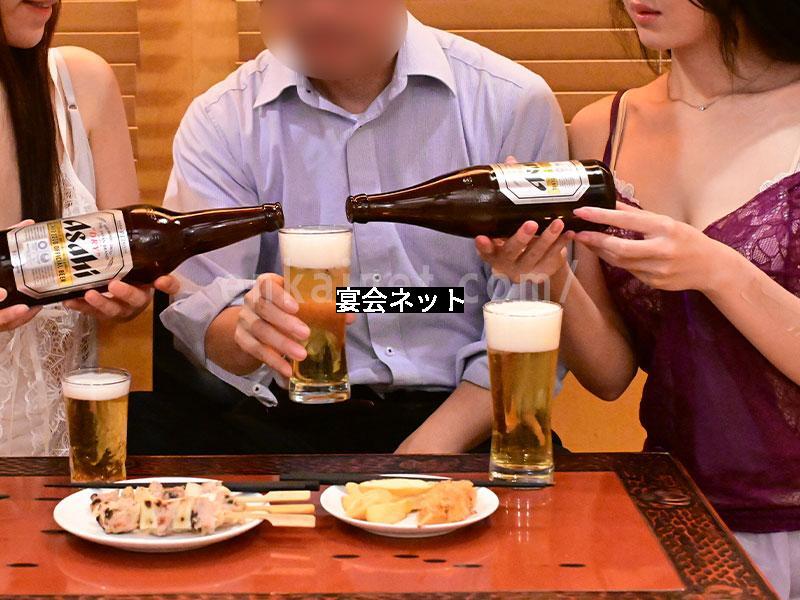 ビールでお酌