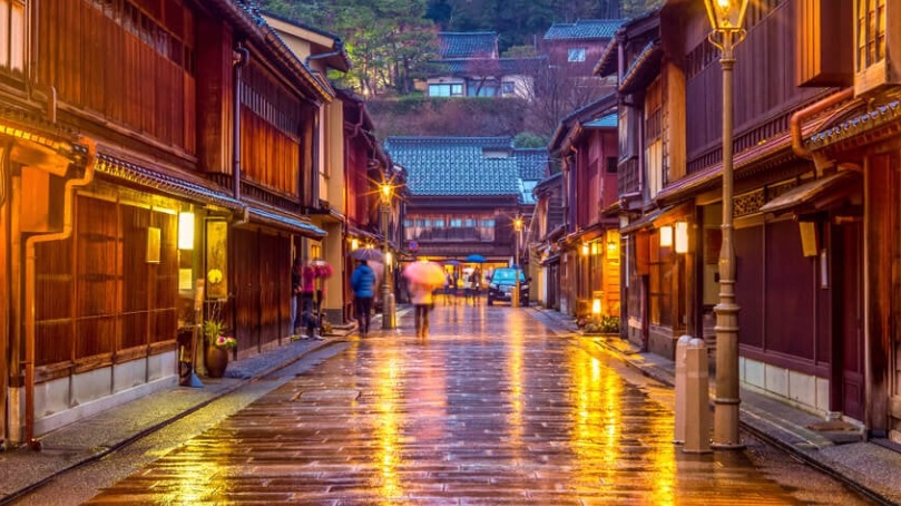 石川県金沢市 町屋 雨