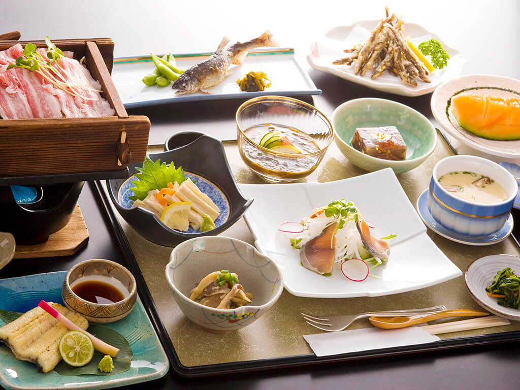 ホテルフレアール和泉 コンパニオン宴会予約なら スーパーコンパニオン宴会旅行なら宴会ネット