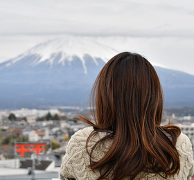 富士山とコンパニオン