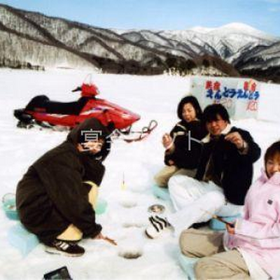 ワカサギ釣り - 温泉民宿えんどう