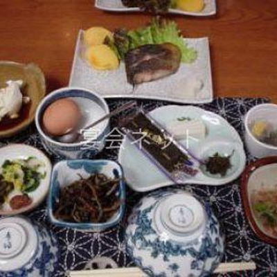 朝食 - 旅館ふじとみた