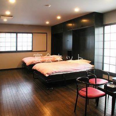 多目的ウォールベッドの洋間 - ホテル松濤軒
