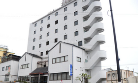 ホテルつるみ　外観