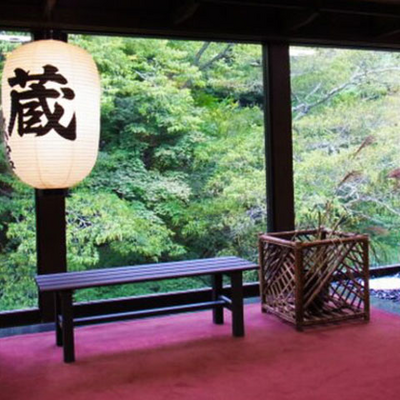 蔵 ロビー