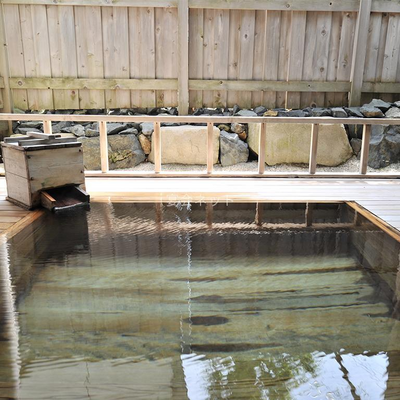 庭園露天風呂 - 柳の湯