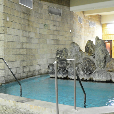 岩風呂の湯 - リバーサイドホテル山水館
